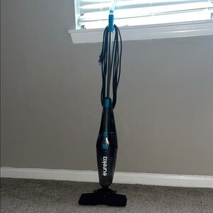Eureka Black Vacuum Cleaner